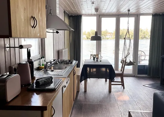 Hausboot Insel Valentinswerder * Berlin